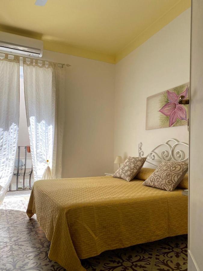 Casa Chiara Hotel Липари Екстериор снимка